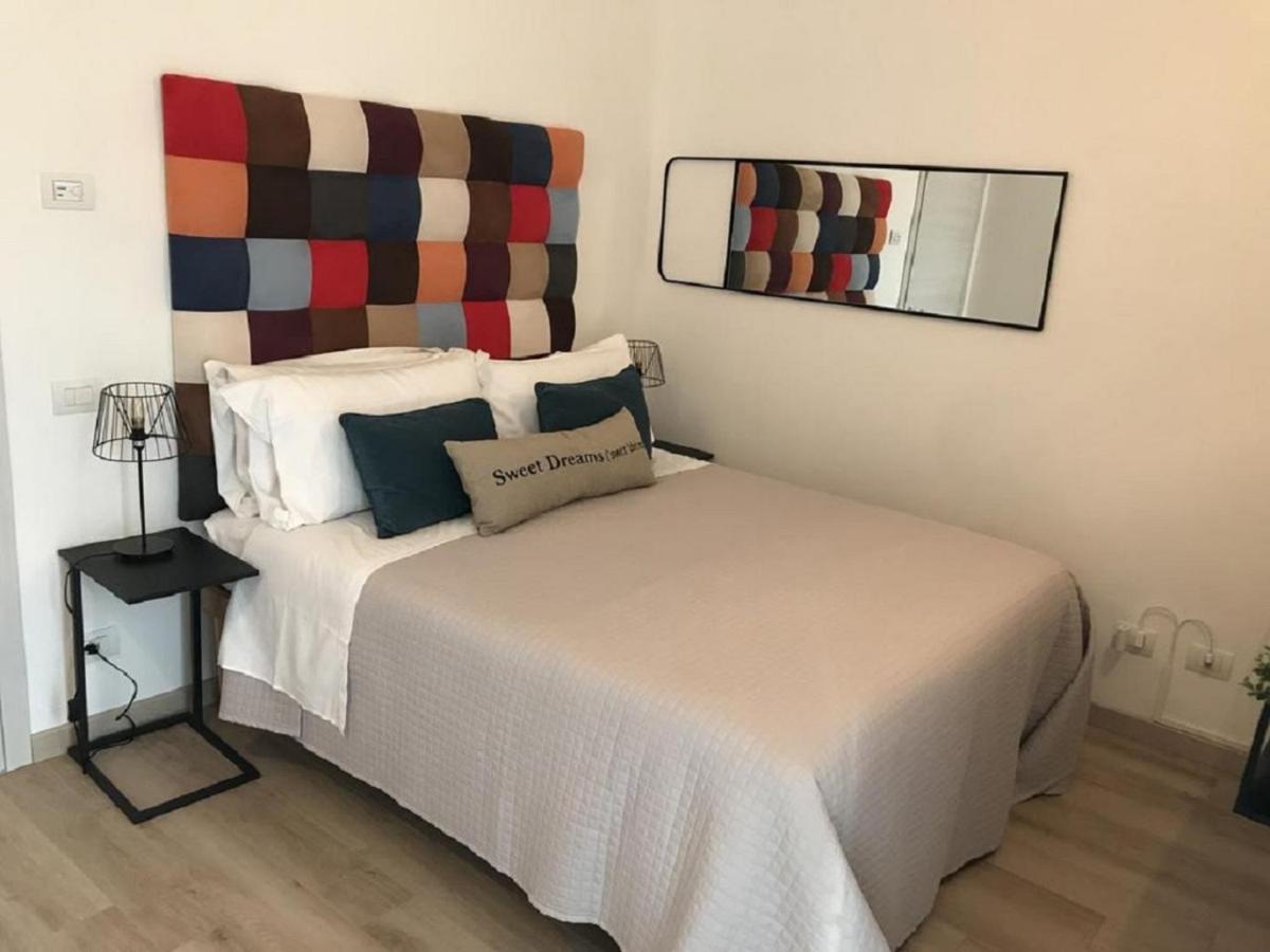 Adige Rooms Porta Vittoria เวโรนา ภายนอก รูปภาพ