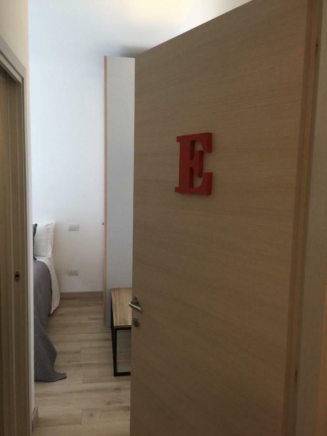 Adige Rooms Porta Vittoria เวโรนา ภายนอก รูปภาพ